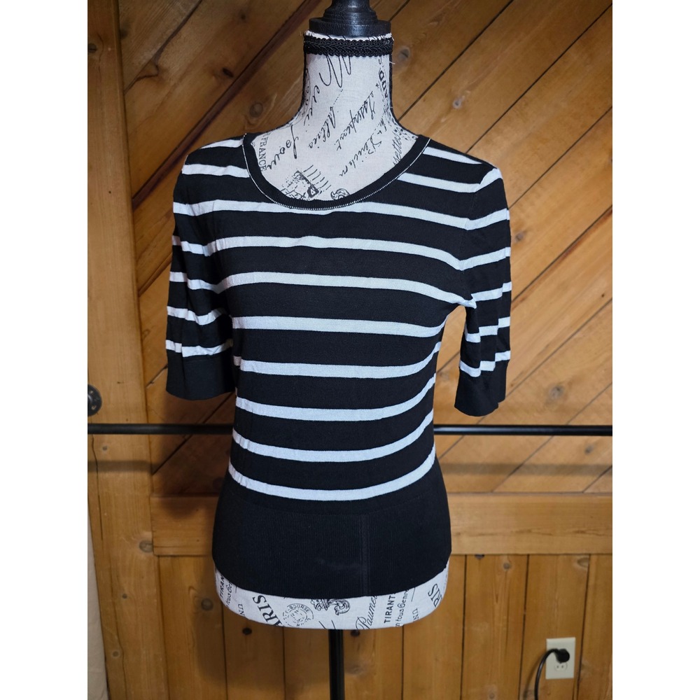 White‎ House Black Market Striped Keyhole Back Knit Top Black White Small